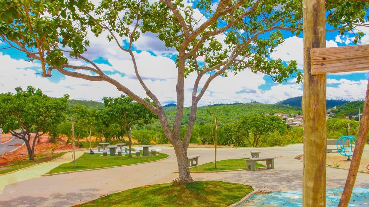 Lotes à venda , de 250m² a 298m² - Região Central de Neves - Parque Vitória