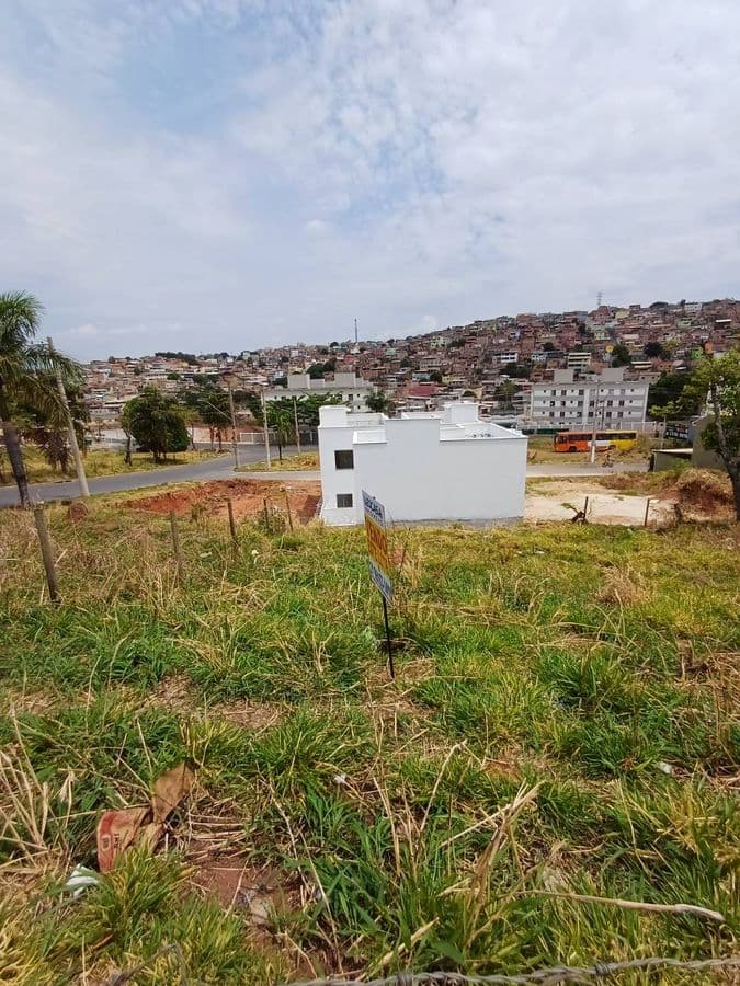 VENDA: Lote 200 m2 - Barreirinho Ibirité